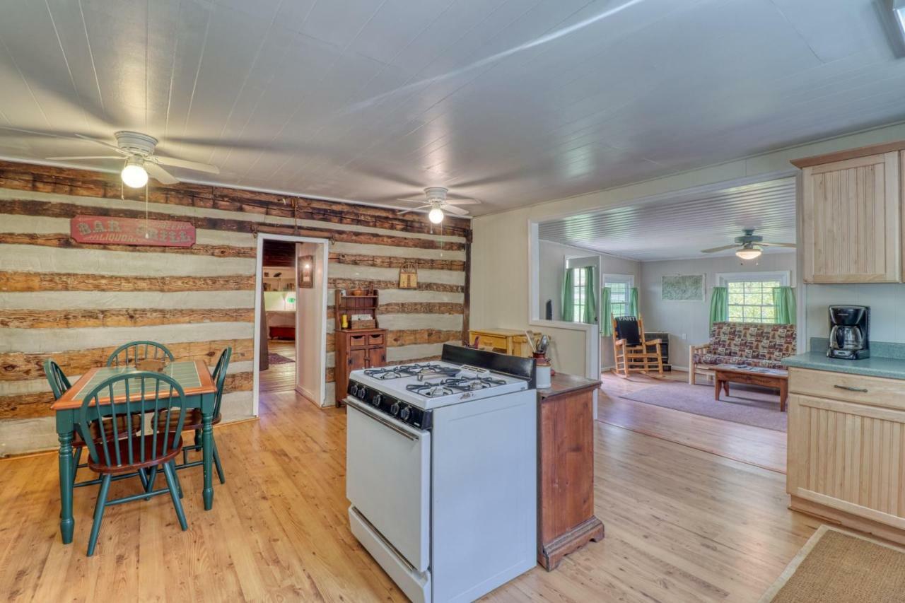 1 Bed 1 Bath Vacation Home In Sylva Exterior foto